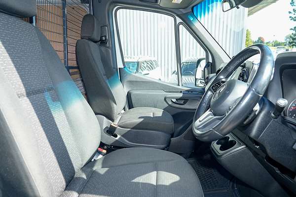 2023 Mercedes-Benz Sprinter 315CDI VS30 MWB Low Roof thumb-8
