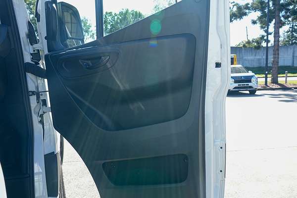 2023 Mercedes-Benz Sprinter 315CDI VS30 MWB Low Roof thumb-14
