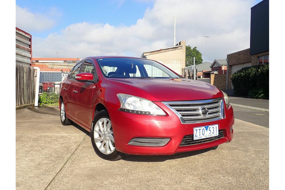 2013 Nissan Pulsar ST B17