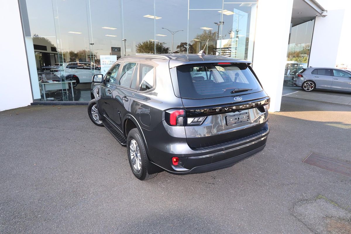 2023 Ford Everest Ambiente 2.0L