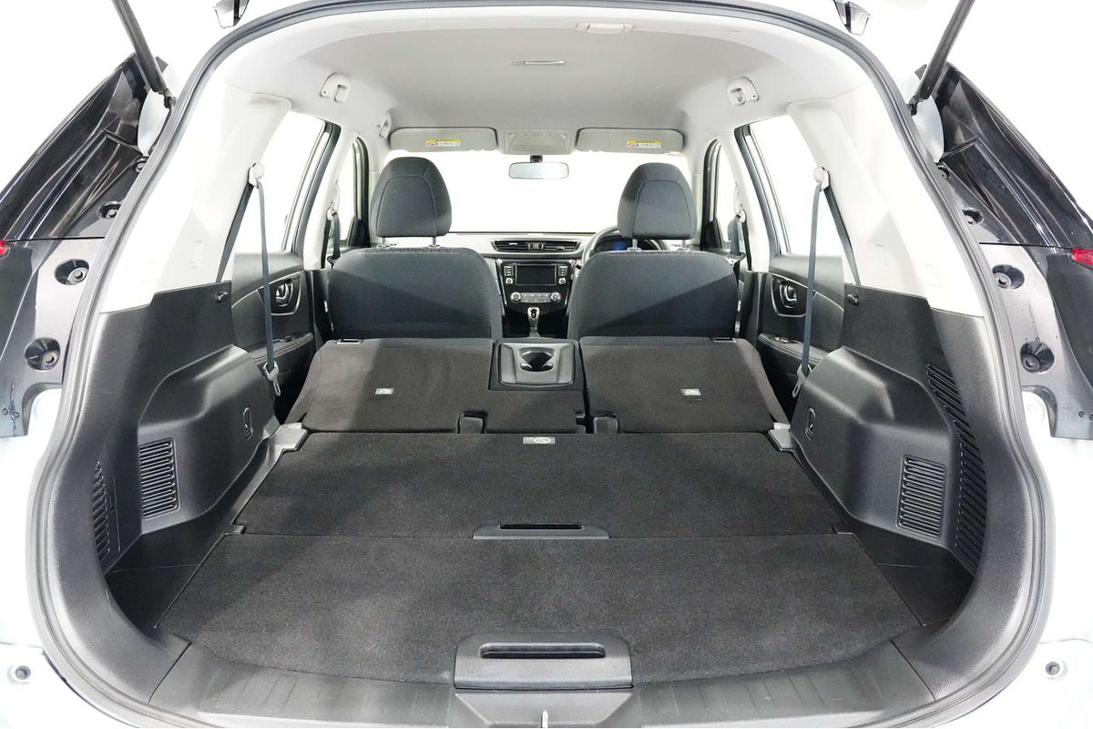 2022 Nissan X-TRAIL ST T32