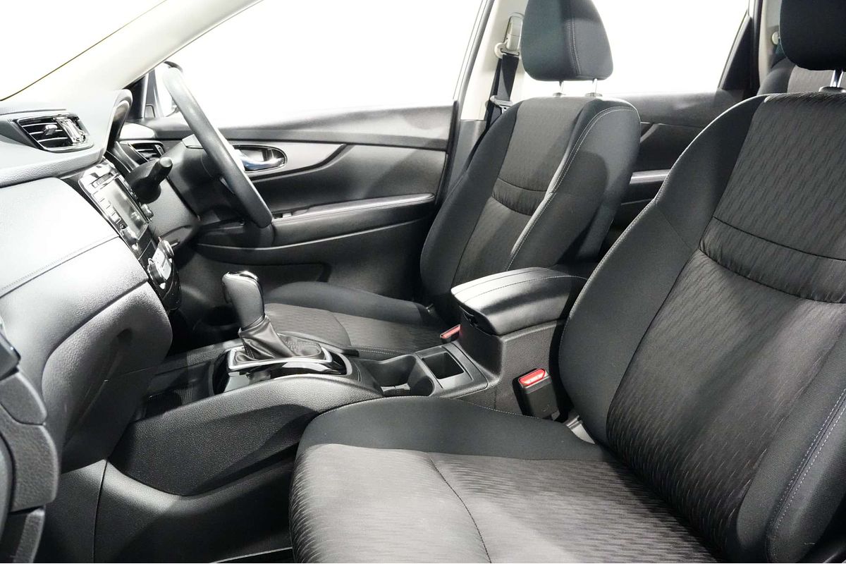 2022 Nissan X-TRAIL ST T32