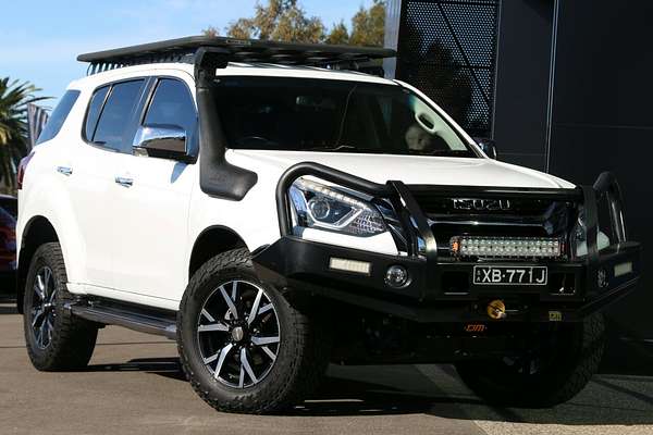 2021 Isuzu MU-X LS-T