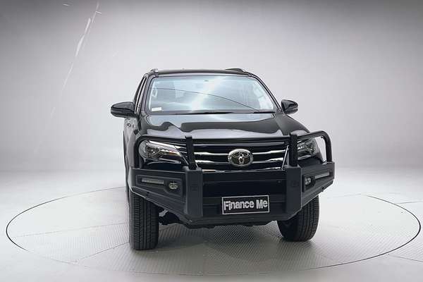 2019 Toyota Fortuner Crusade GUN156R thumb-2