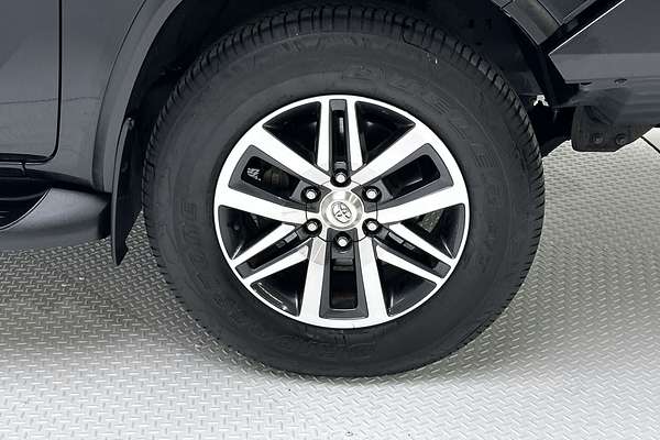 2019 Toyota Fortuner Crusade GUN156R thumb-9