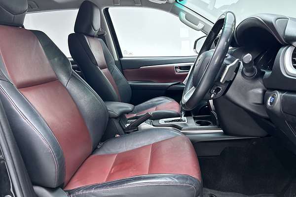 2019 Toyota Fortuner Crusade GUN156R thumb-12