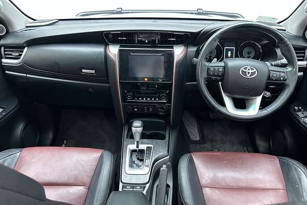 2019 Toyota Fortuner Crusade GUN156R thumb-19