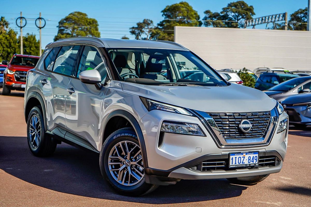 2025 Nissan X-TRAIL ST T33