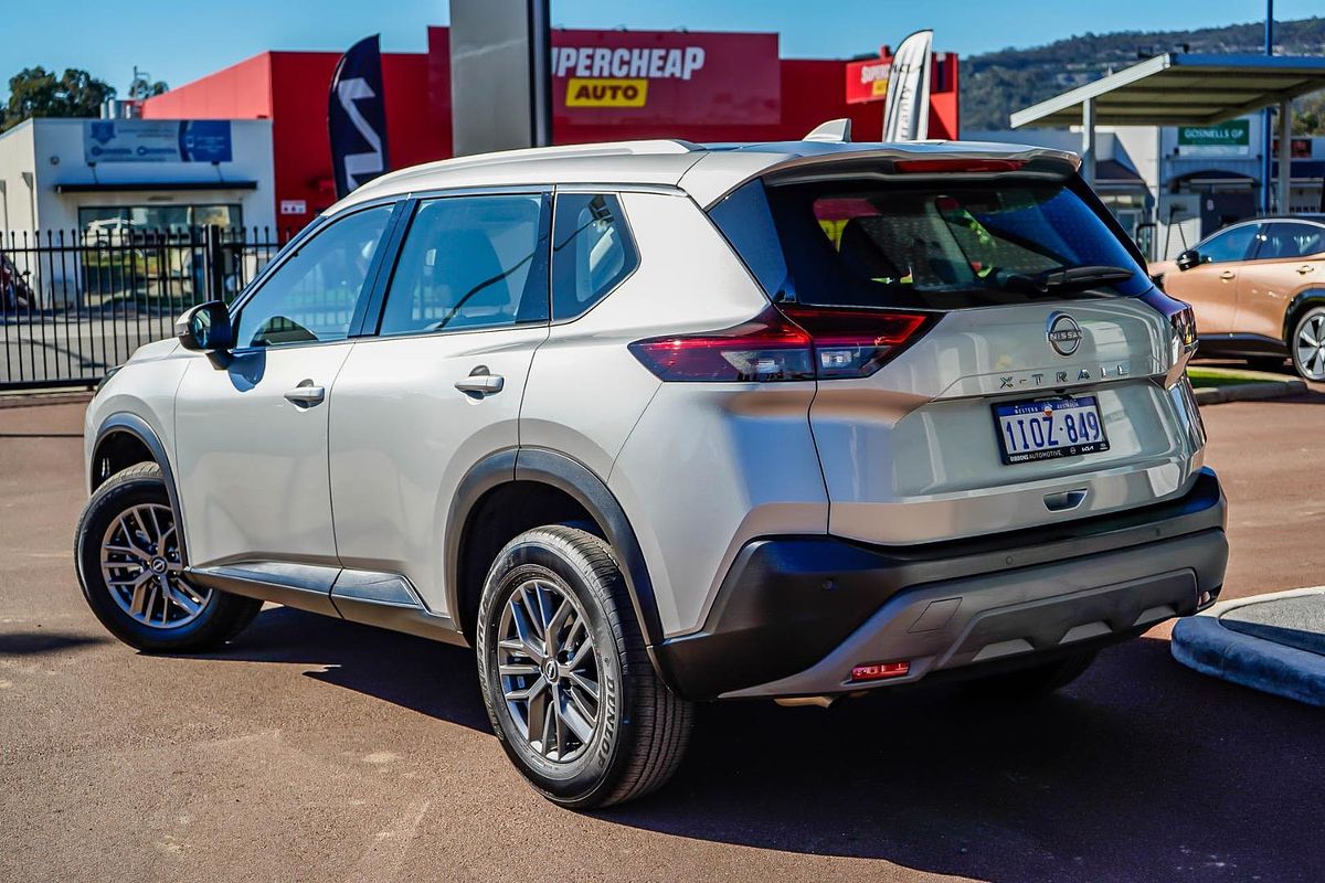 2025 Nissan X-TRAIL ST T33