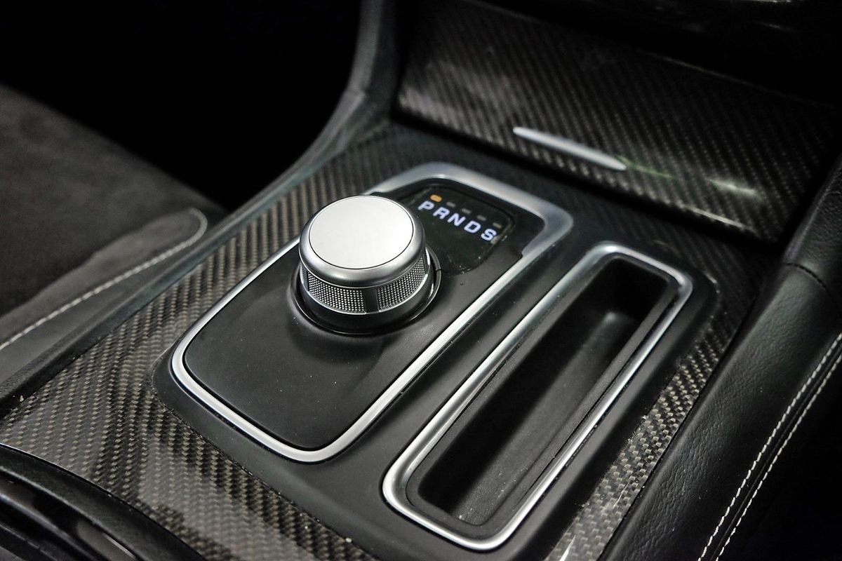 2017 Chrysler 300 SRT Hyperblack LX image 11