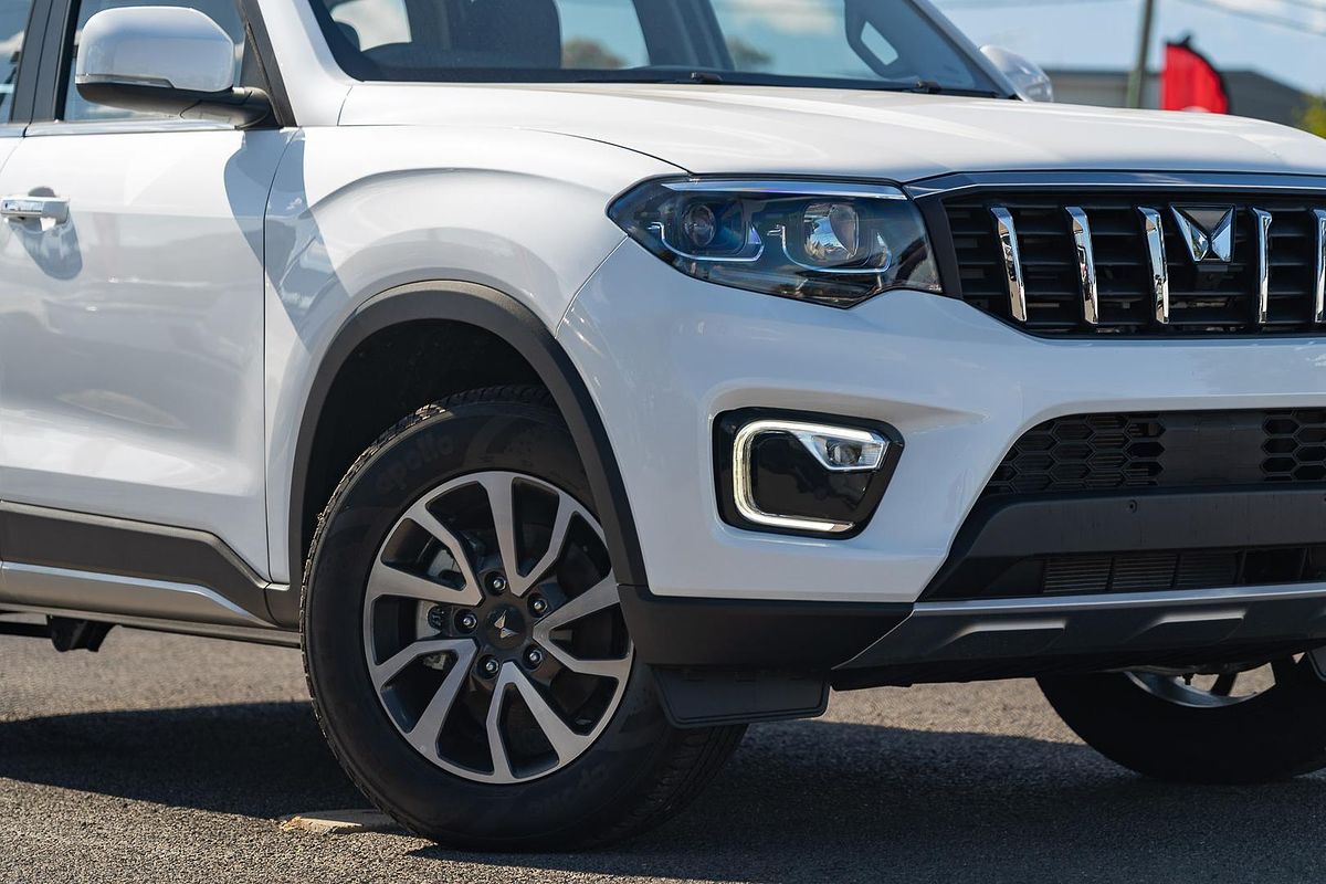 2025 Mahindra Scorpio Z8L+
