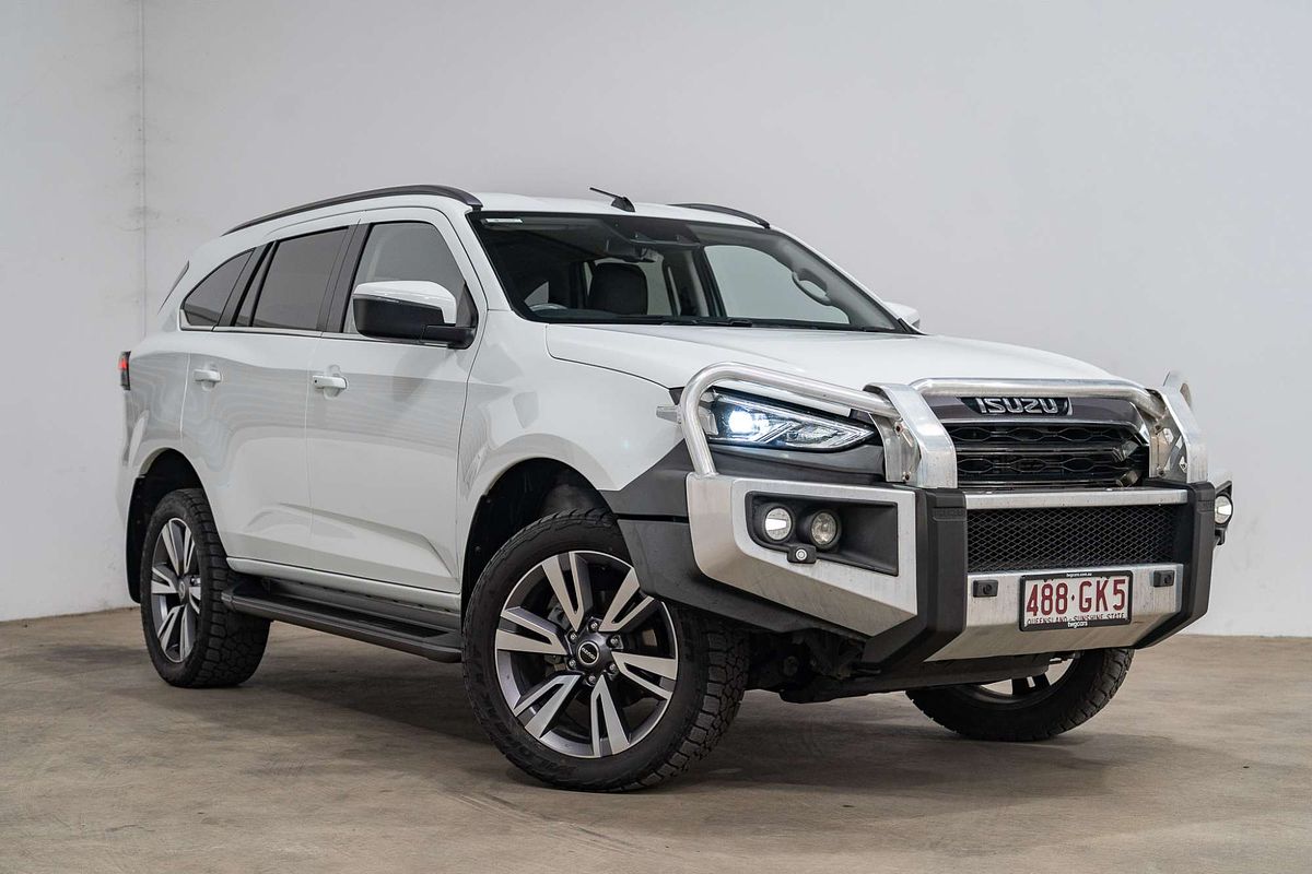 2022 Isuzu MU-X LS-T