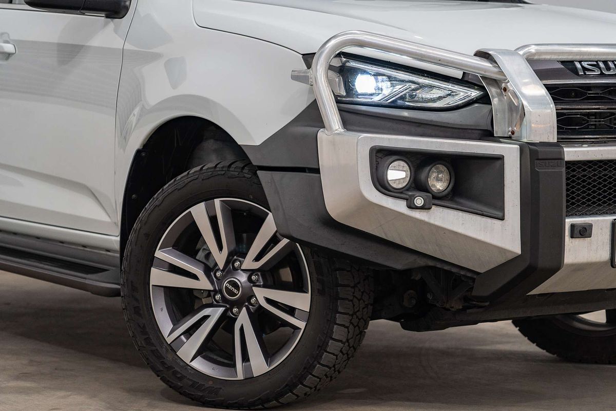 2022 Isuzu MU-X LS-T