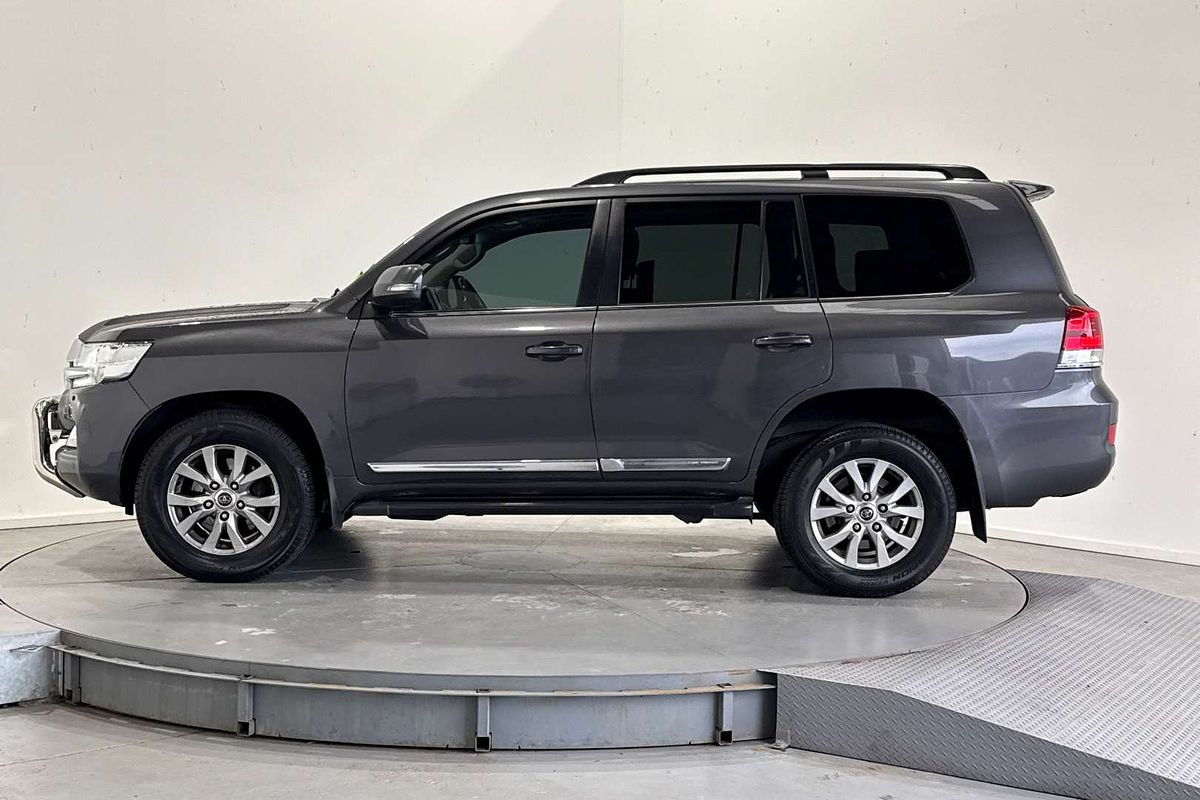 2018 Toyota Landcruiser Sahara VDJ200R
