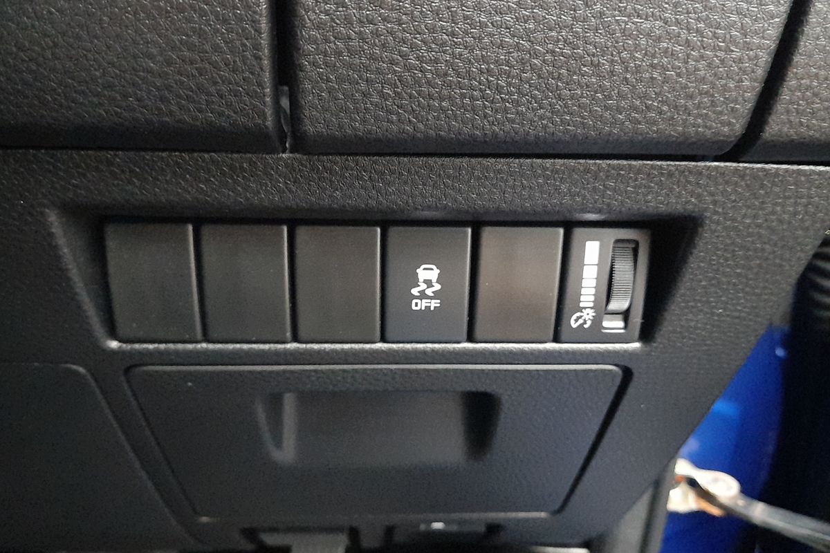 2022 Isuzu D-MAX SX High Ride Rear Wheel Drive