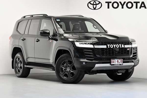 2025 Toyota Landcruiser GR Sport FJA300R