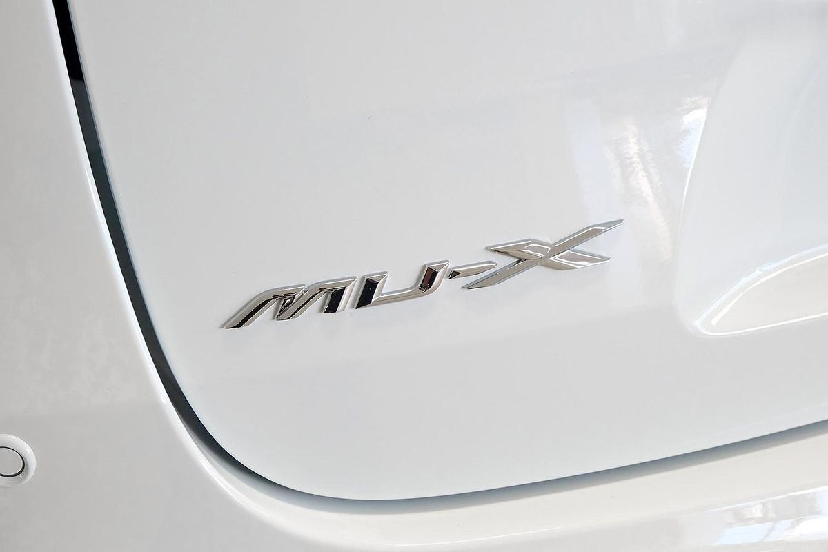 2026 Isuzu MU-X LS-M image 10