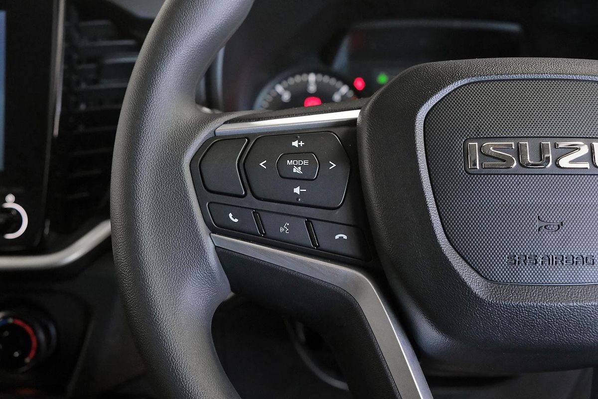 2026 Isuzu MU-X LS-M image 13