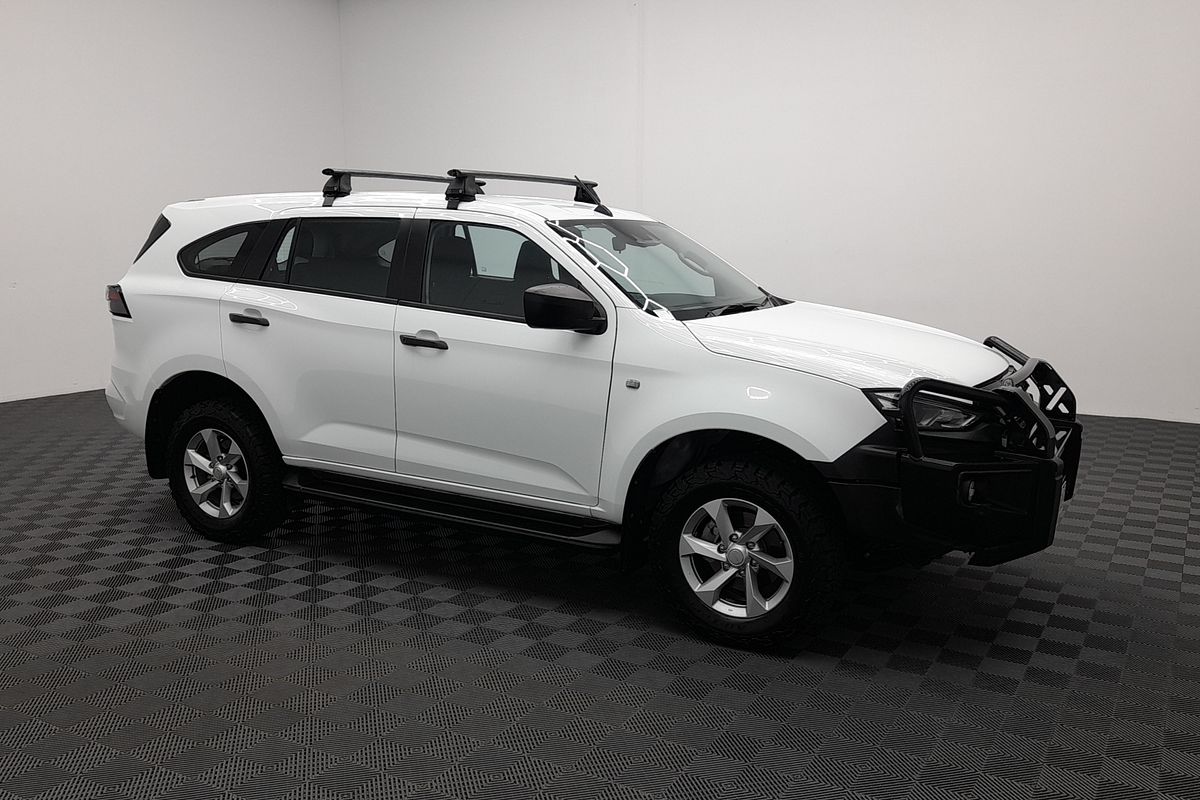 2023 Isuzu MU-X LS-M