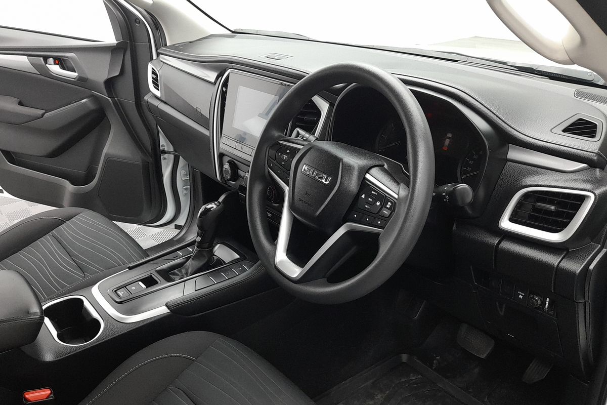 2023 Isuzu MU-X LS-M