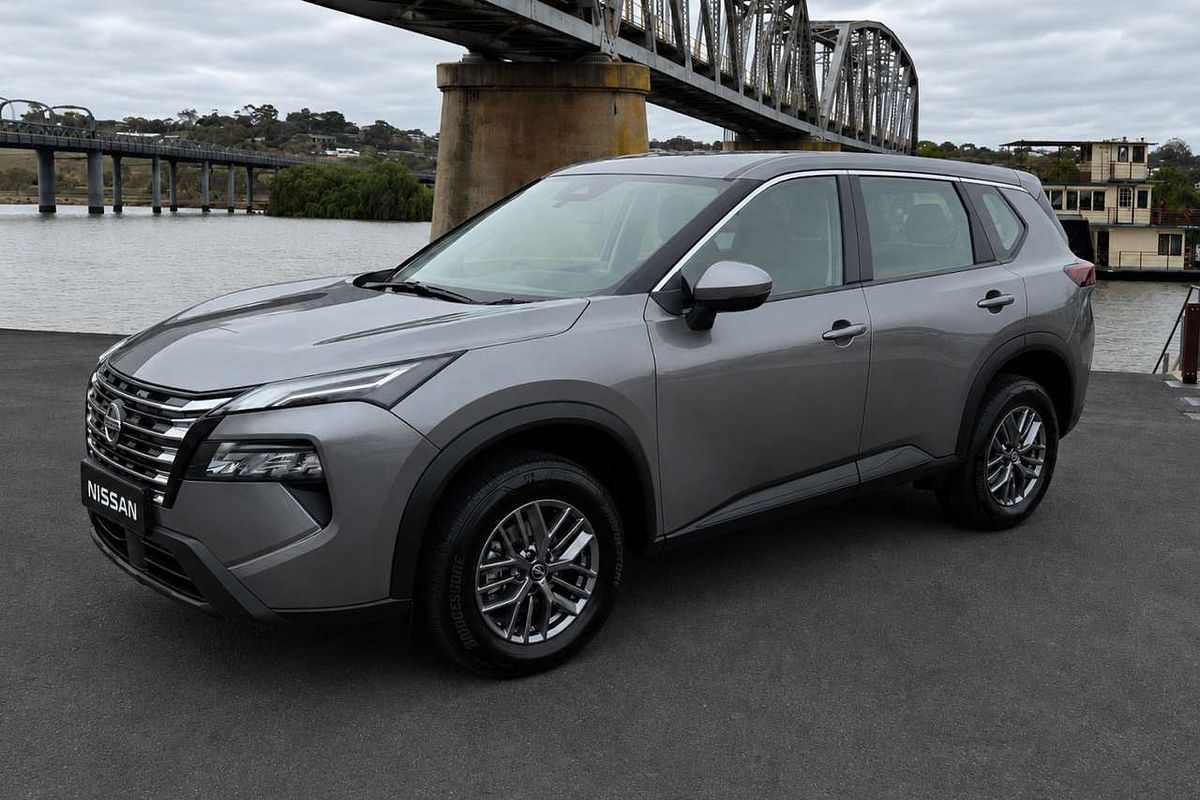 2026 Nissan X-TRAIL ST T33