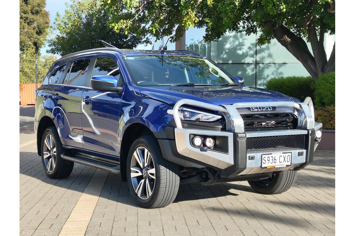 2022 Isuzu MU-X LS-T