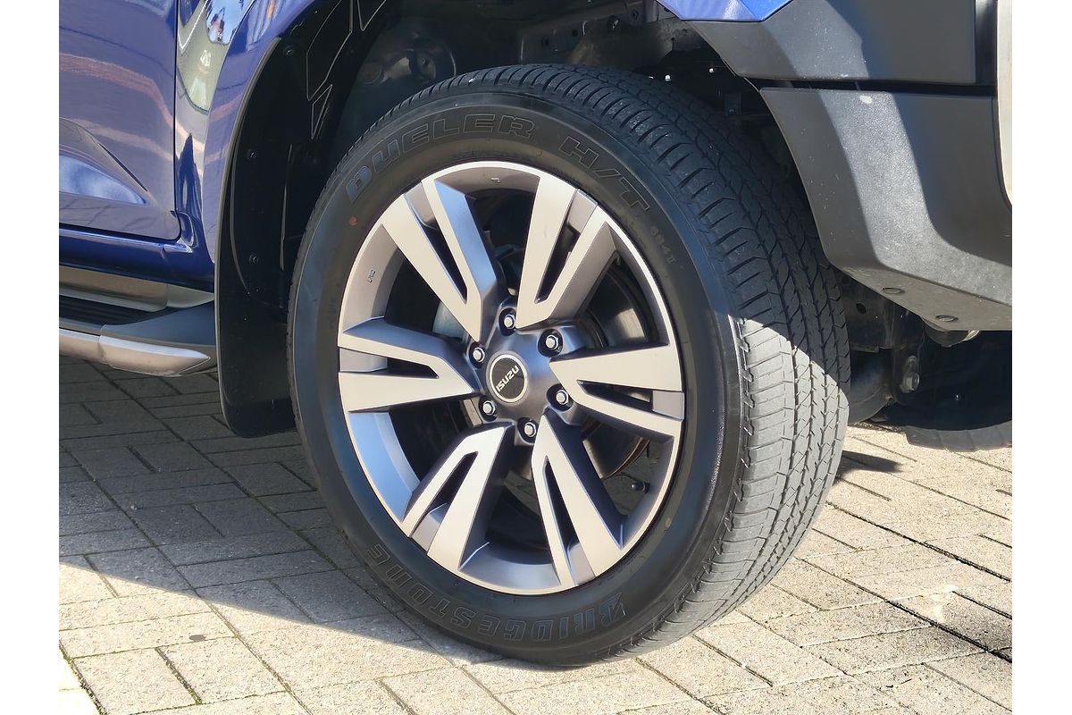 2022 Isuzu MU-X LS-T