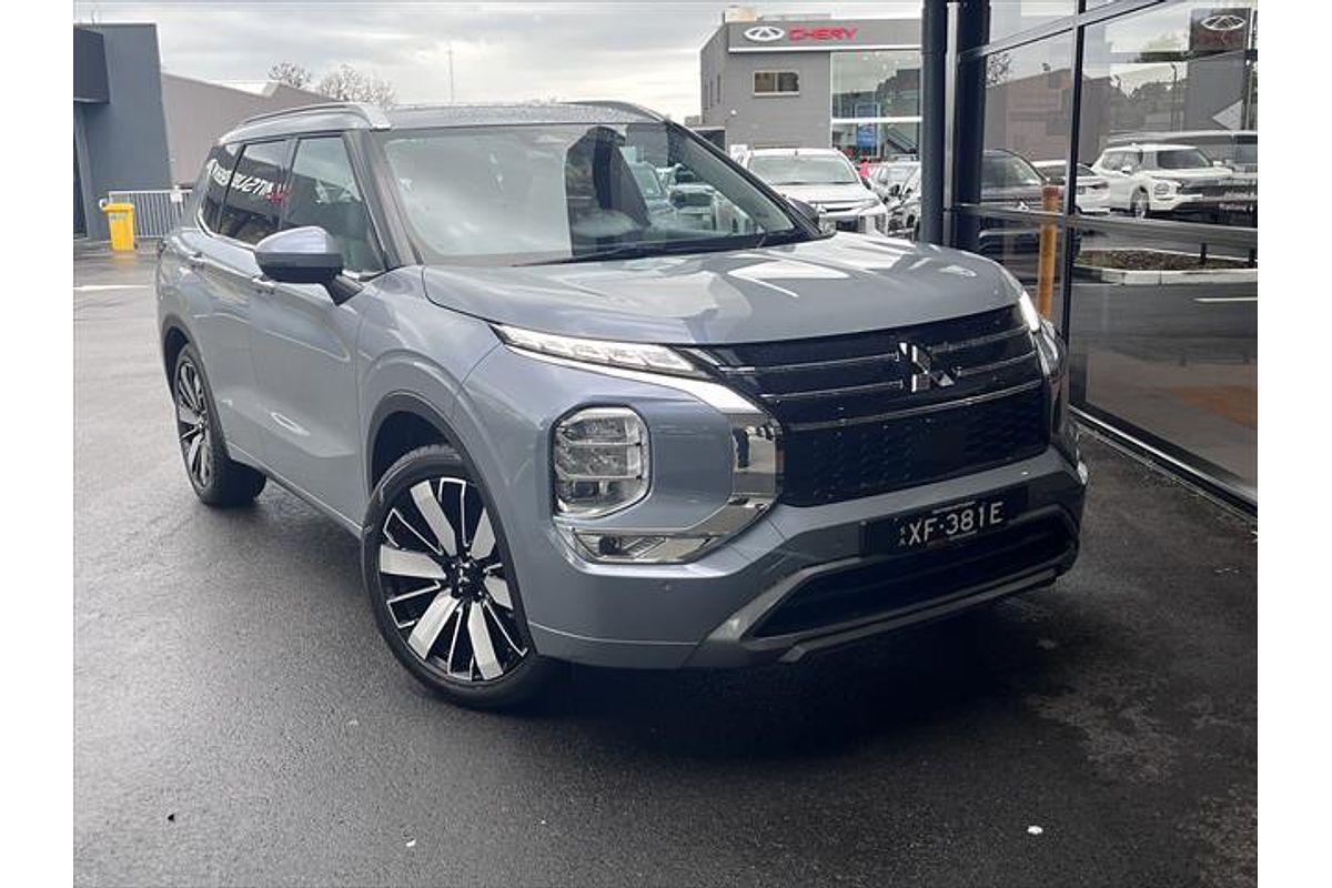 2025 Mitsubishi Outlander Exceed ZM