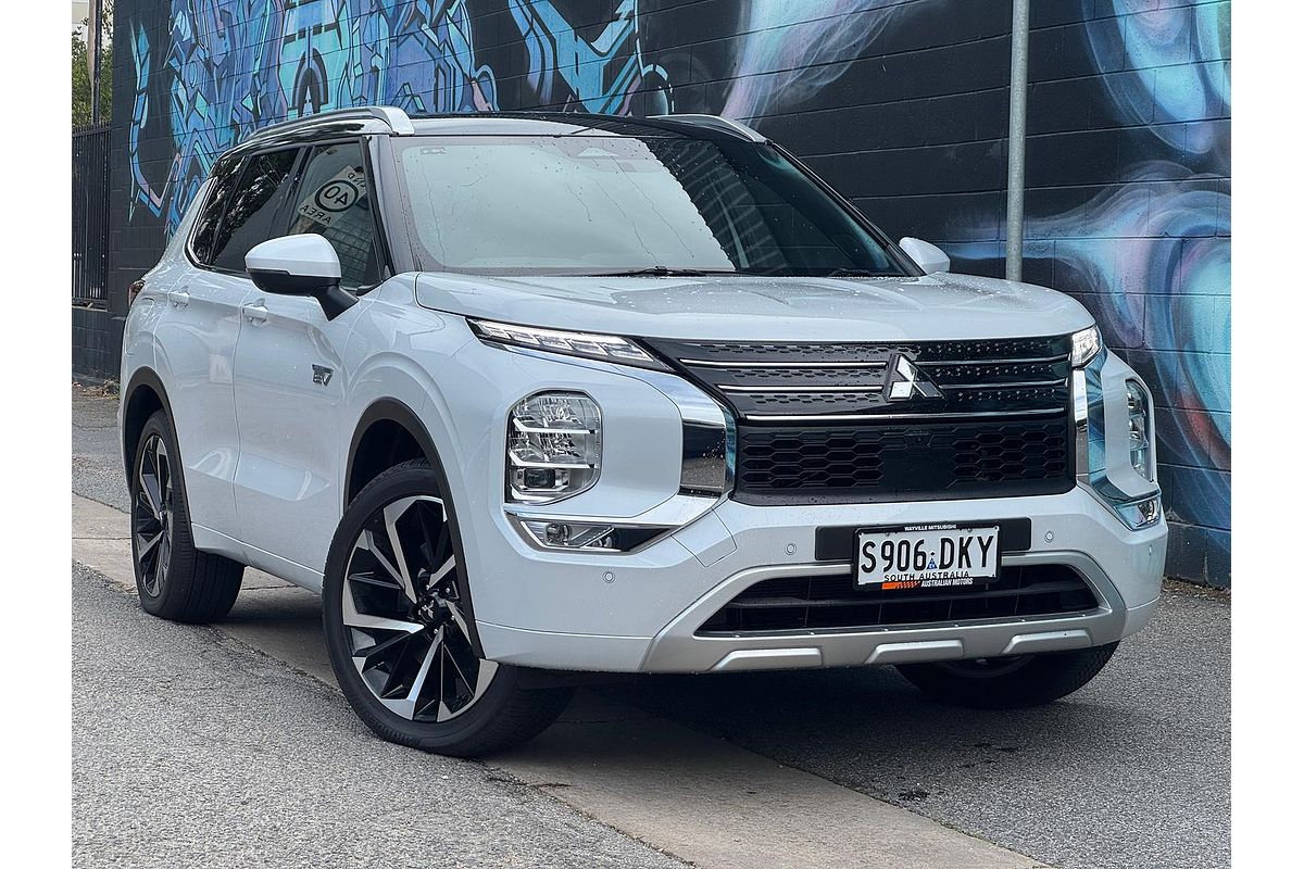 2025 Mitsubishi Outlander PHEV Exceed Tourer ZM