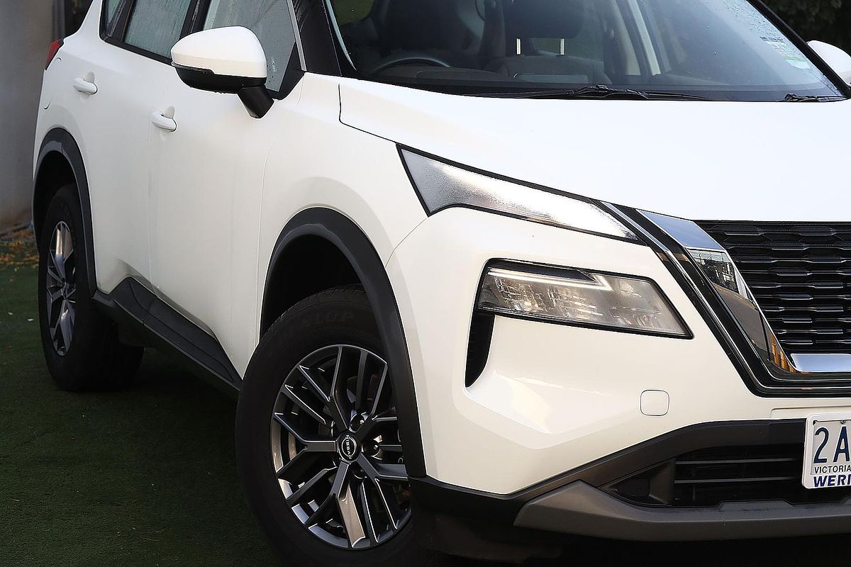 2025 Nissan X-TRAIL ST T33
