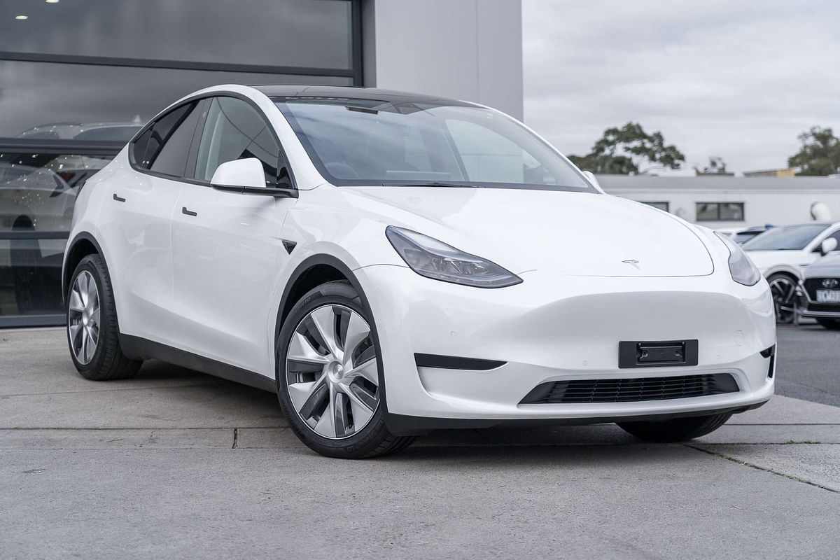 2023 Tesla Model Y Rear-Wheel Drive