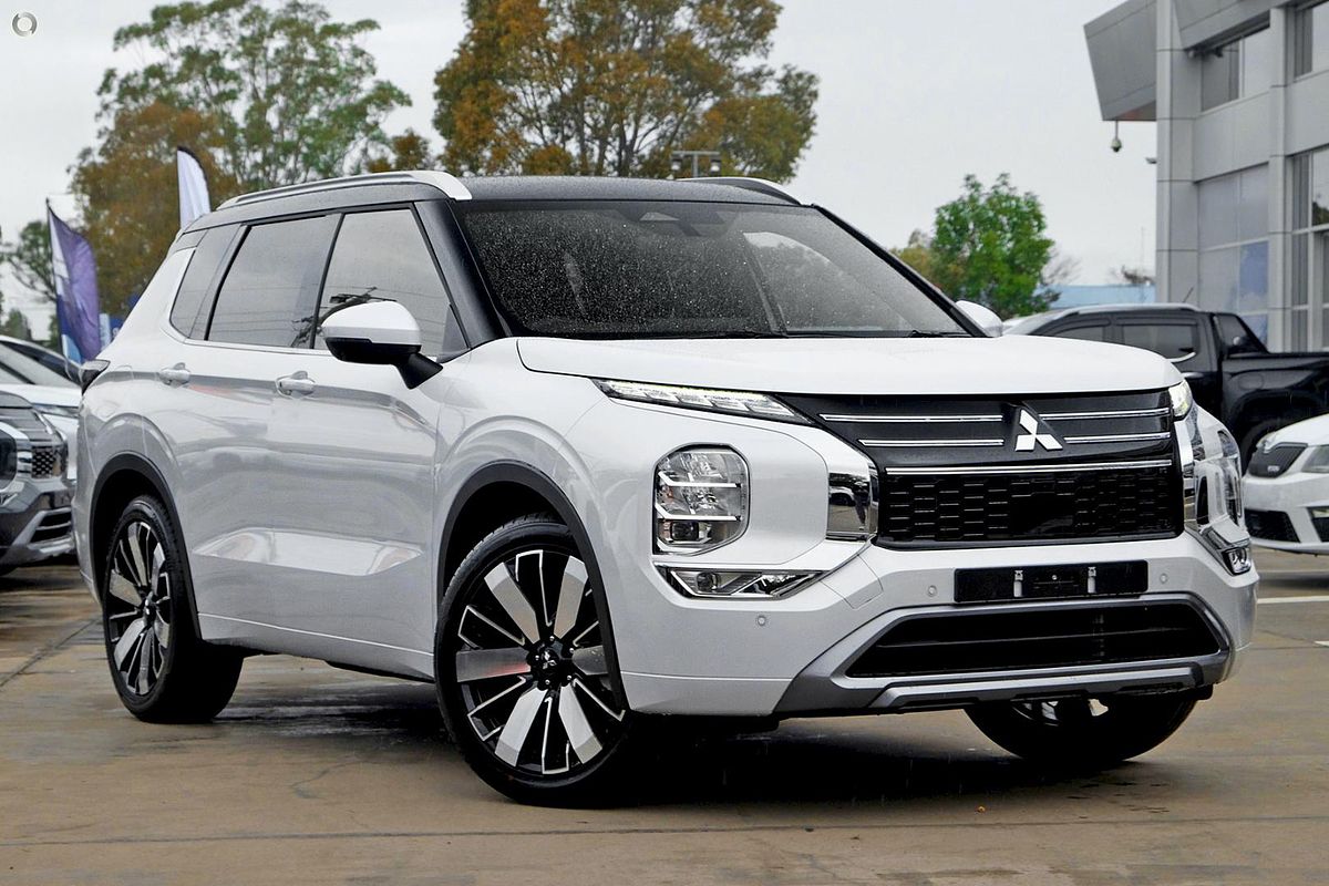 2026 Mitsubishi Outlander Exceed Tourer ZM