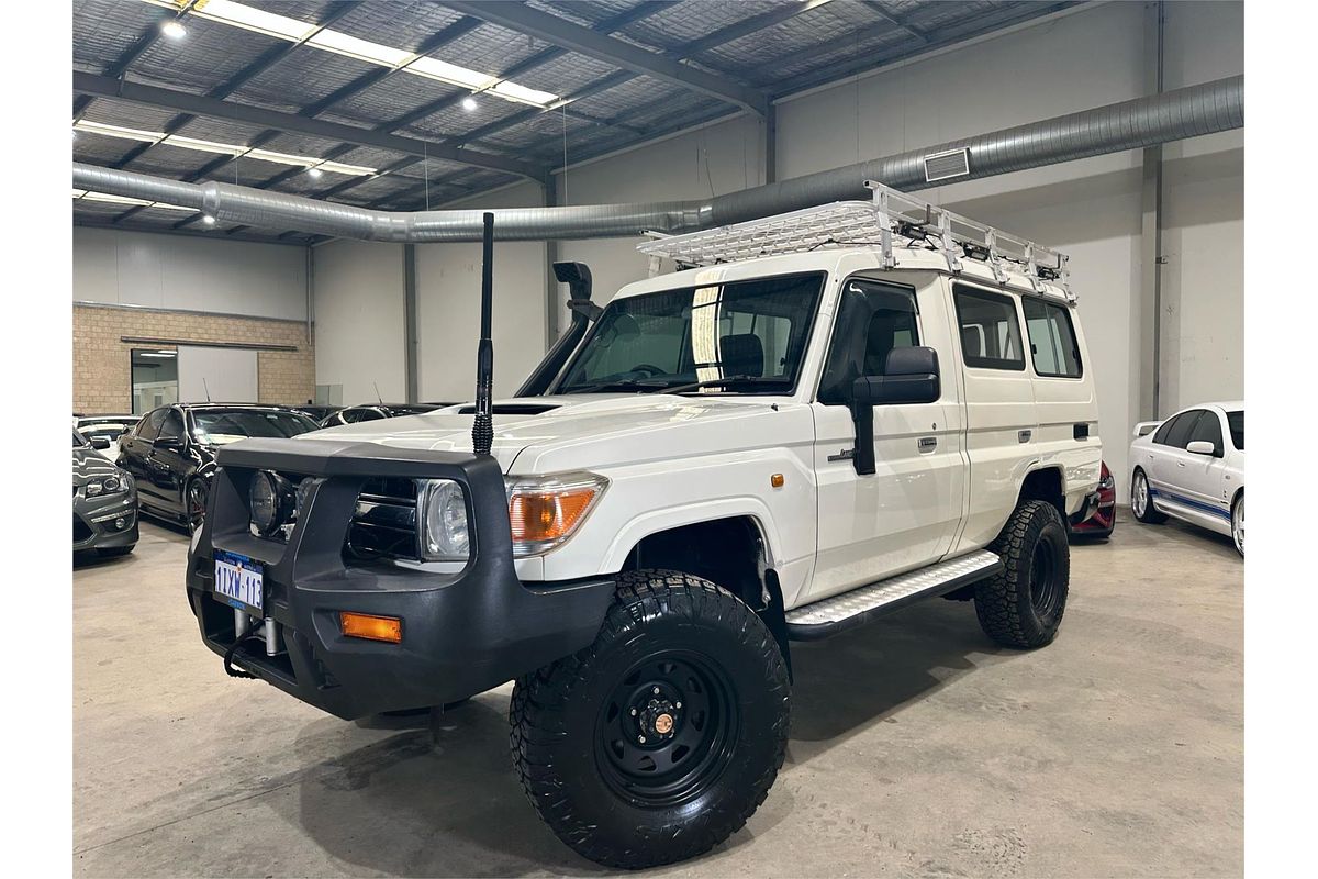 2011 Toyota Landcruiser GXL VDJ76R