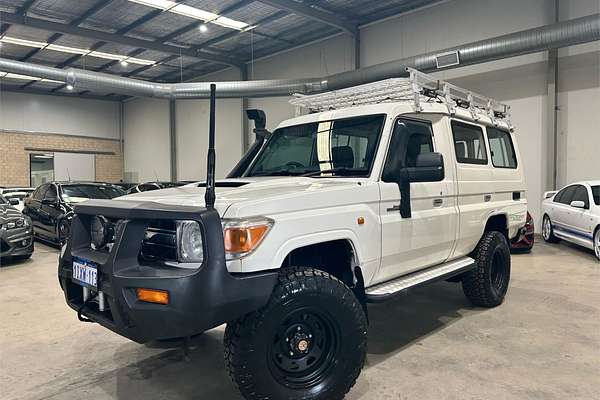 2011 Toyota Landcruiser GXL VDJ76R