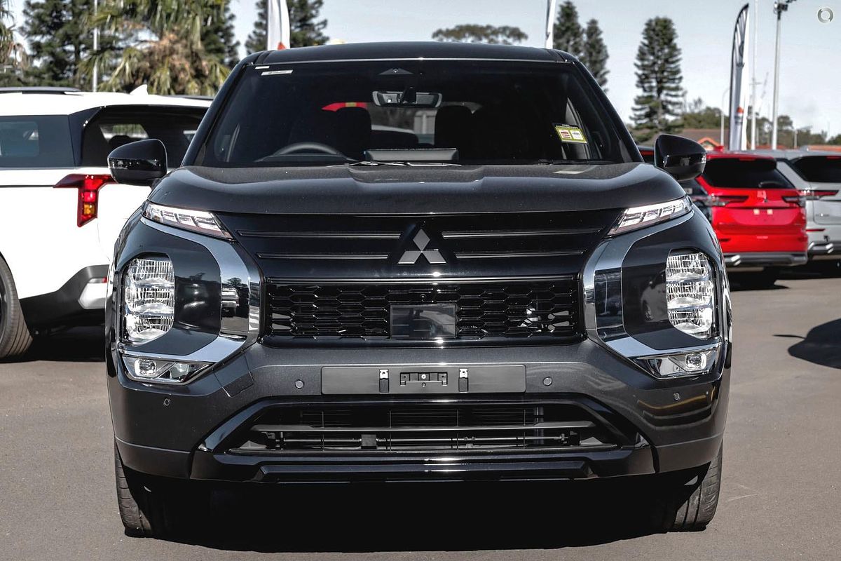 2026 Mitsubishi Outlander Black Edition ZM