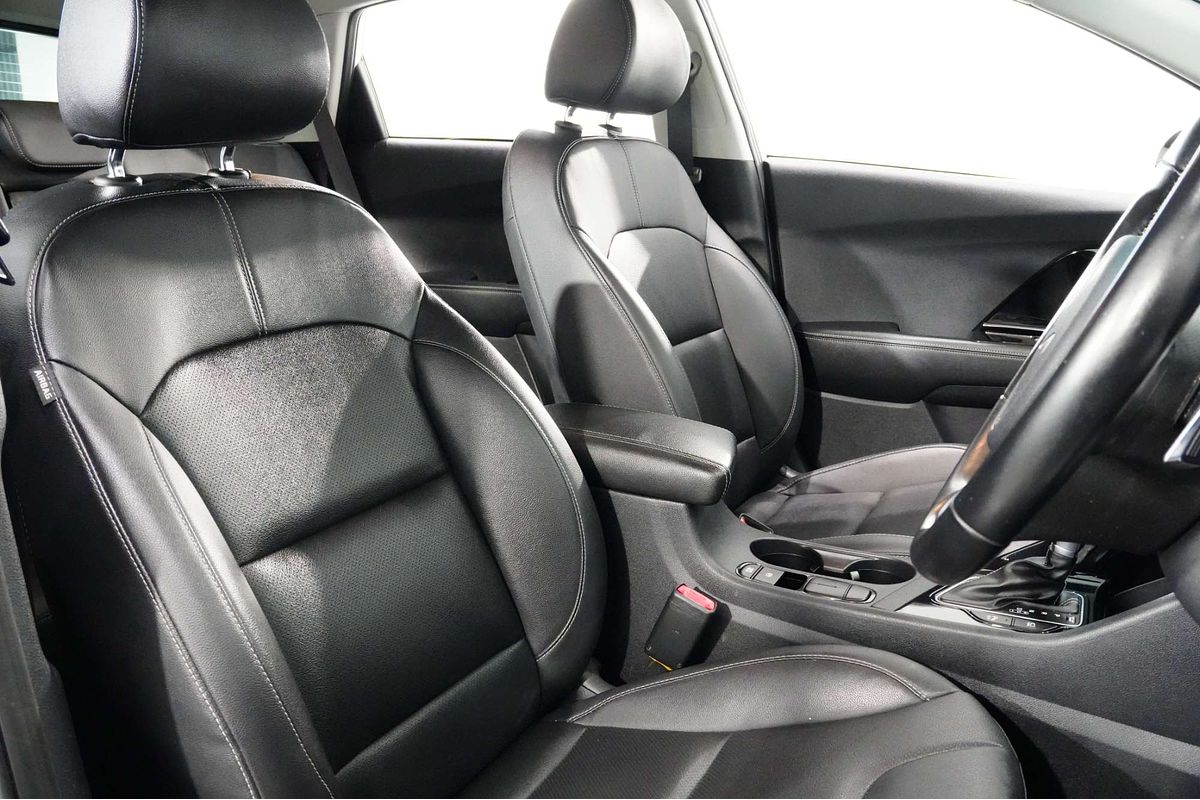 2021 Kia Niro Hybrid Sport DE