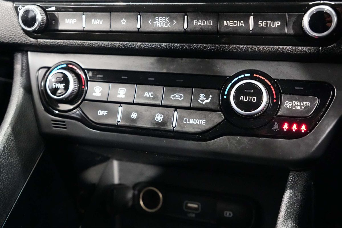 2021 Kia Niro Hybrid Sport DE
