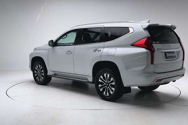 2024 Mitsubishi Pajero Sport GLS QF thumb-5