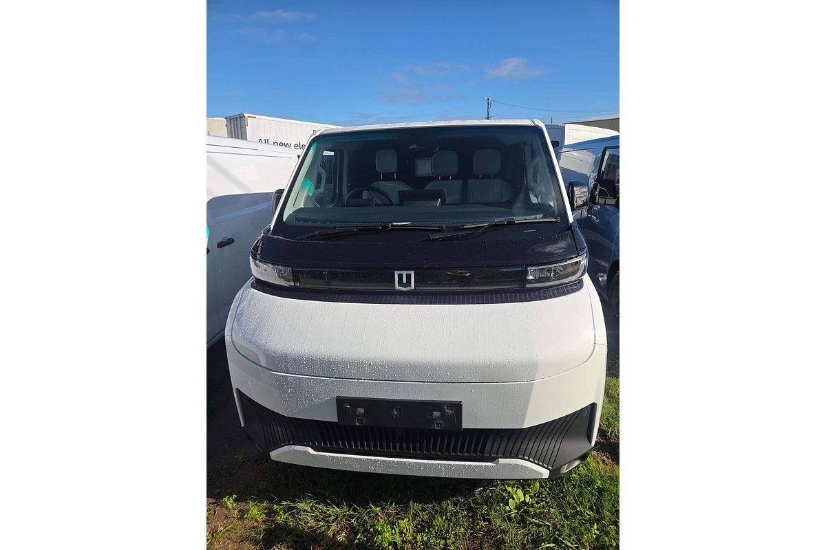 2026 Farizon V7E Standard Range Low Roof
