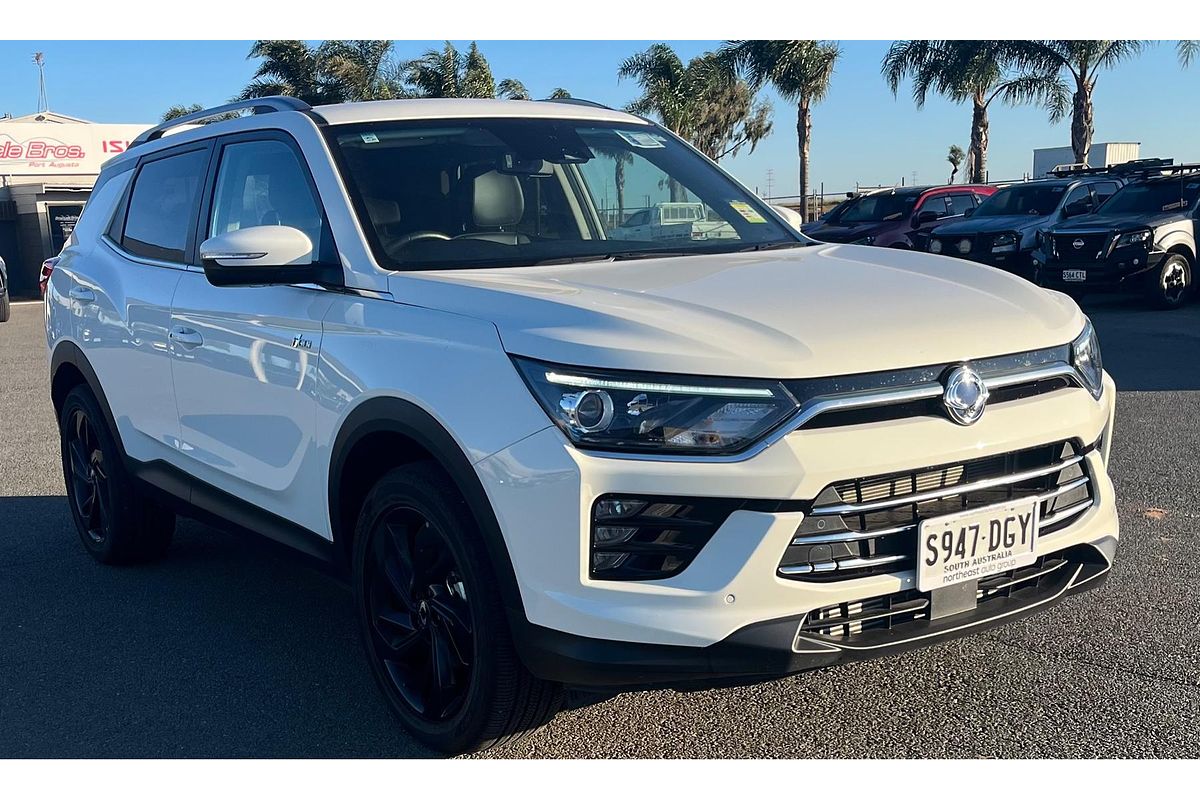 2024 KGM Korando Ultimate C300