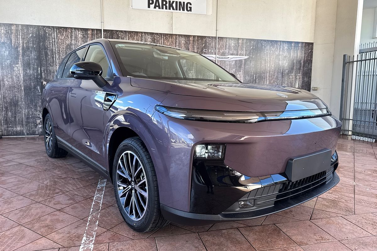2026 Leapmotor B10 Design LR A12