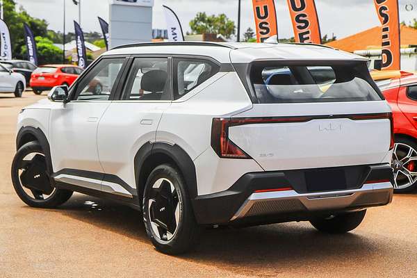 2026 Kia EV5 Air Standard Range OVc thumb-3