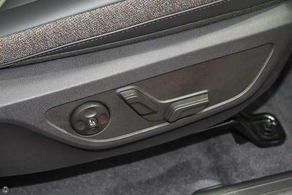 2026 Kia EV5 Air Standard Range OVc thumb-12