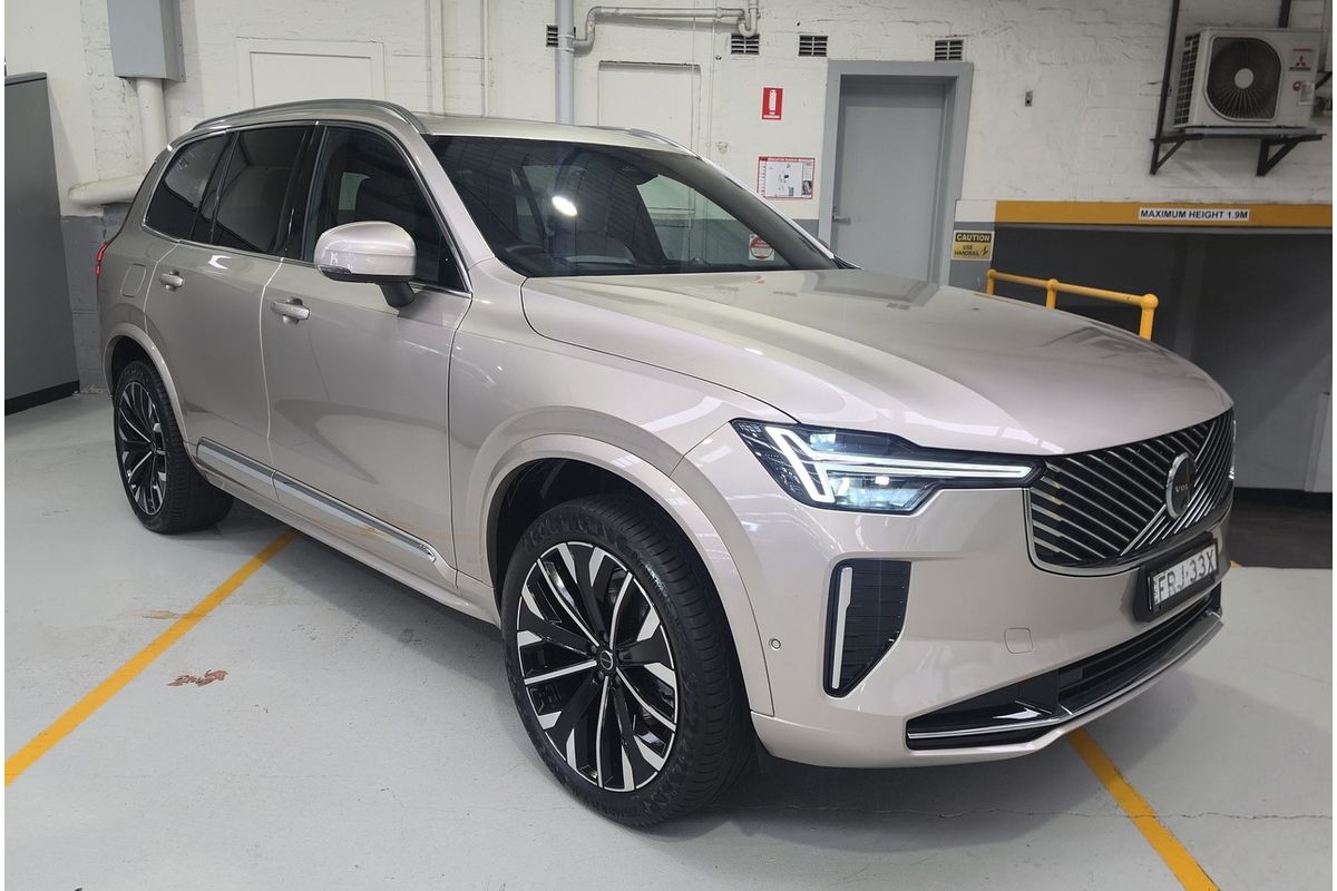 2024 Volvo XC90 Ultra B5 Bright