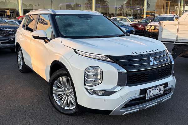 2022 Mitsubishi Outlander LS ZM