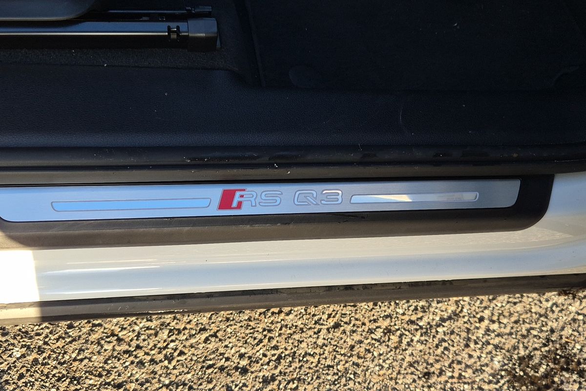 2021 Audi RS Q3 F3