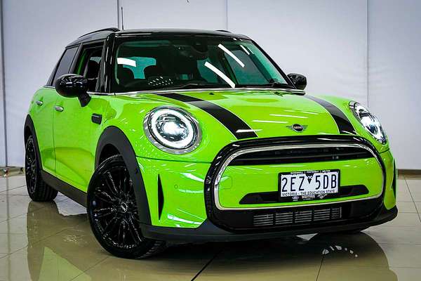 2022 MINI Hatch Cooper MINI Yours F55 LCI-2
