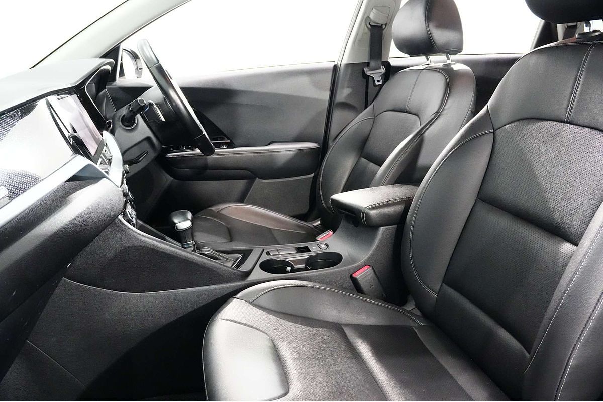 2021 Kia Niro Hybrid Sport DE