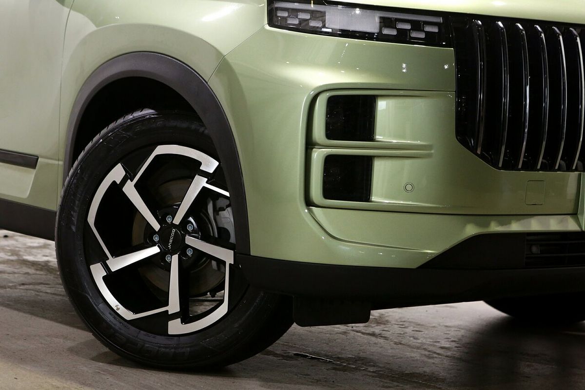 2025 OMODA JAECOO J7 Track