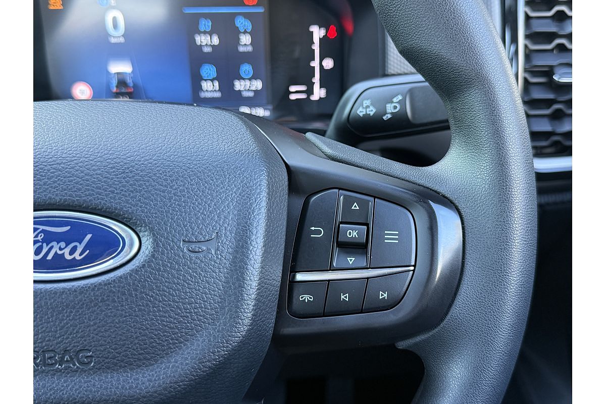 2025 Ford Everest Ambiente 2.0L